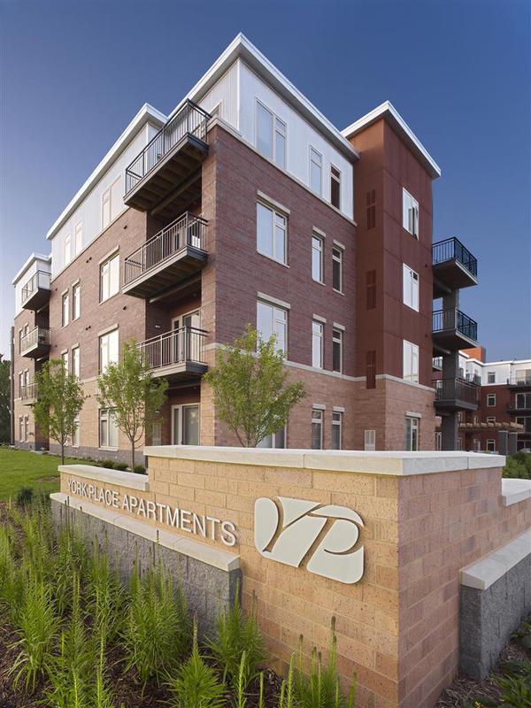 Execustay At York Place Apts Edina Eksteriør billede